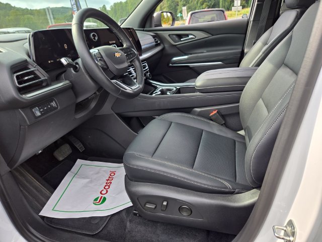 Used 2026 Chevrolet Traverse LT AWD/4WD image 11