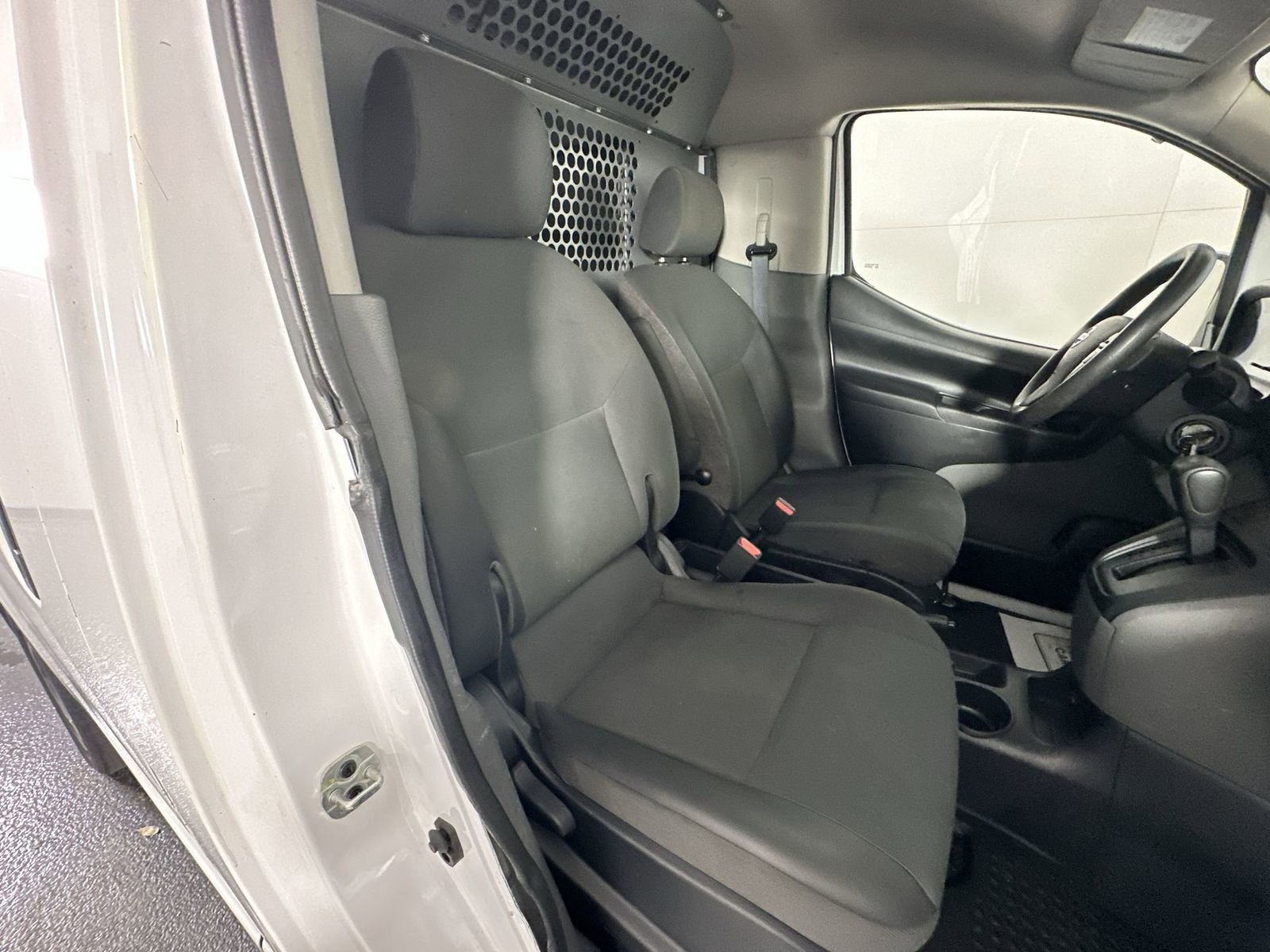Used 2020 Nissan NV200 SV image 30