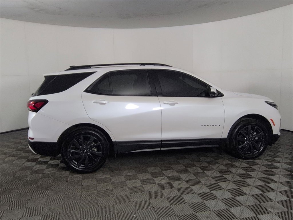 Certified 2024 Chevrolet Equinox RS w/ RS Leather Package image 9