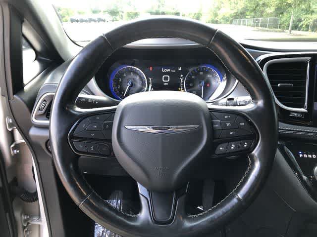 Used 2021 Chrysler Pacifica Touring-L w/ S Appearance Package AWD/4WD image 27