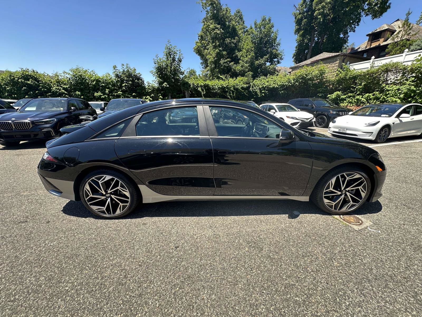 Used 2023 Hyundai Ioniq 6 SEL w/ Cargo Package AWD/4WD image 2