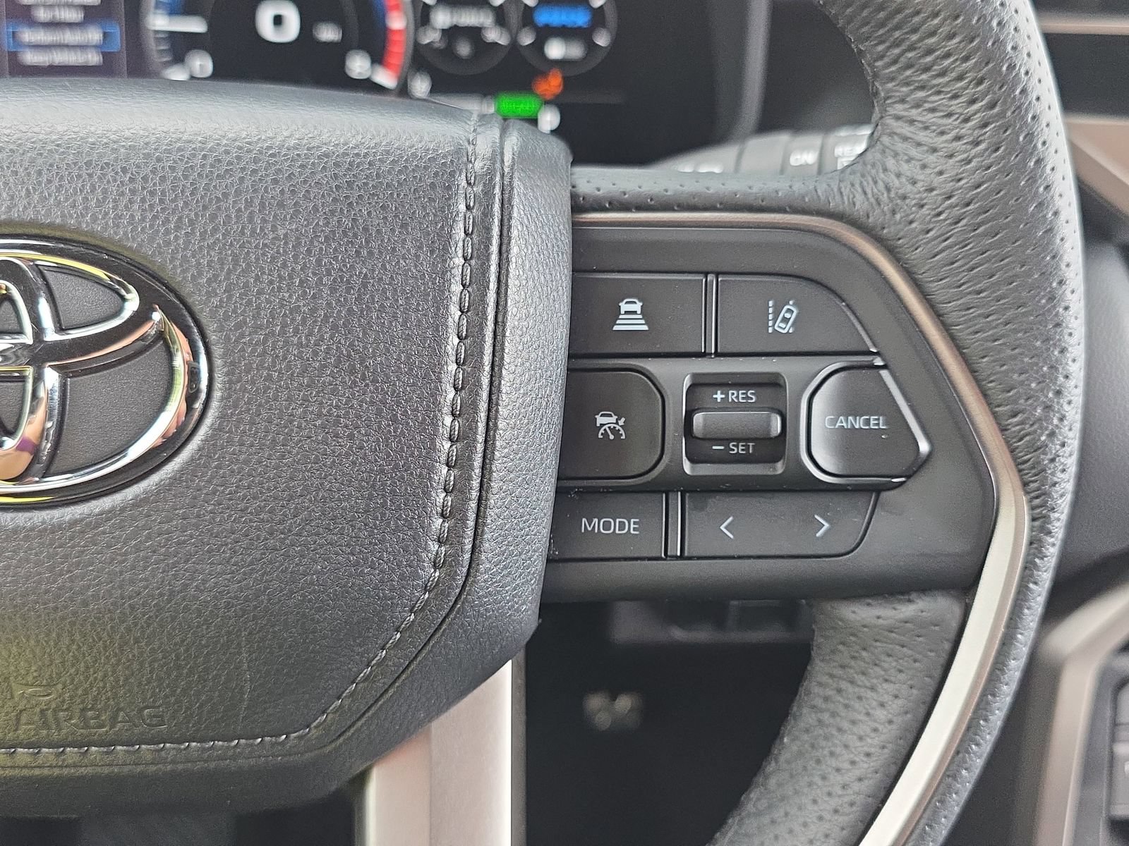 Used 2026 Toyota Sequoia SR5 w/ TRD Off-Road Package AWD/4WD image 19