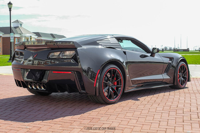 Used 2016 Chevrolet Corvette Z06 w/ Z07 Performance Package RWD image 8