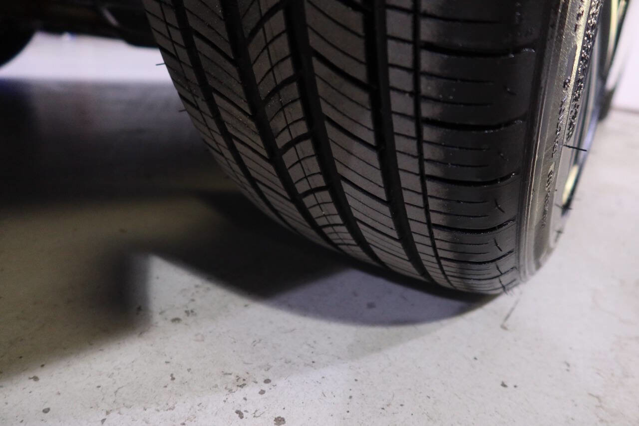 Used 2025 Lexus ES 350 w/ Premium Package image 42