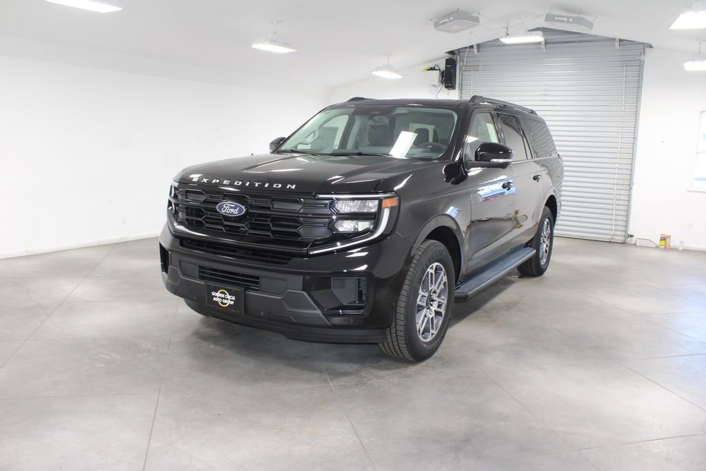 New 2025 Ford Expedition Max Active image 3