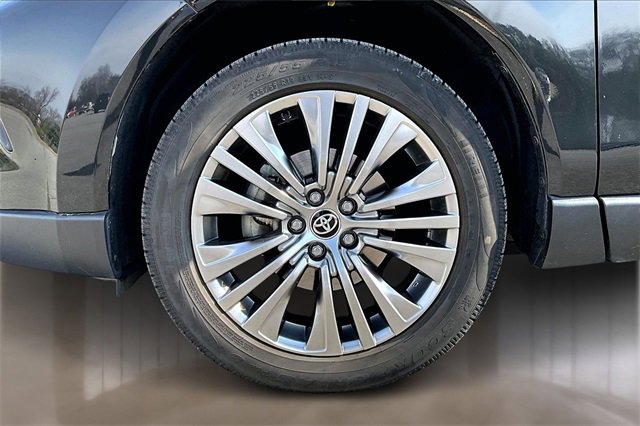 Used 2021 Toyota Venza Limited w/ Advanced Technology Package image 29