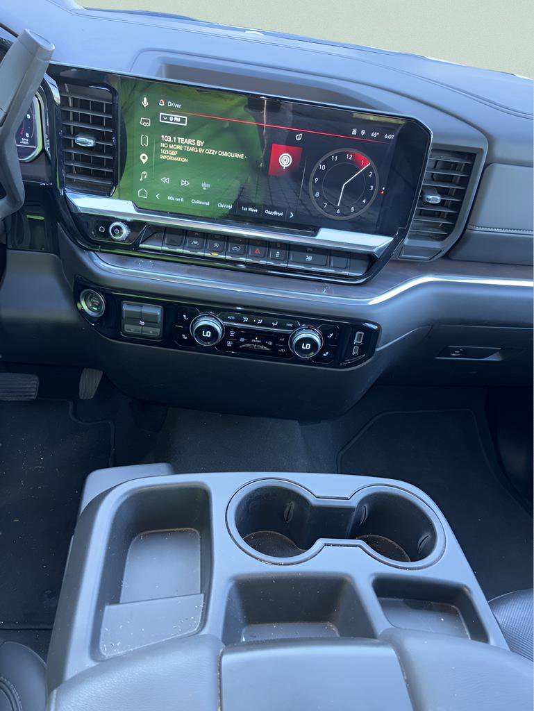 Used 2025 GMC Sierra 1500 SLT AWD/4WD image 19