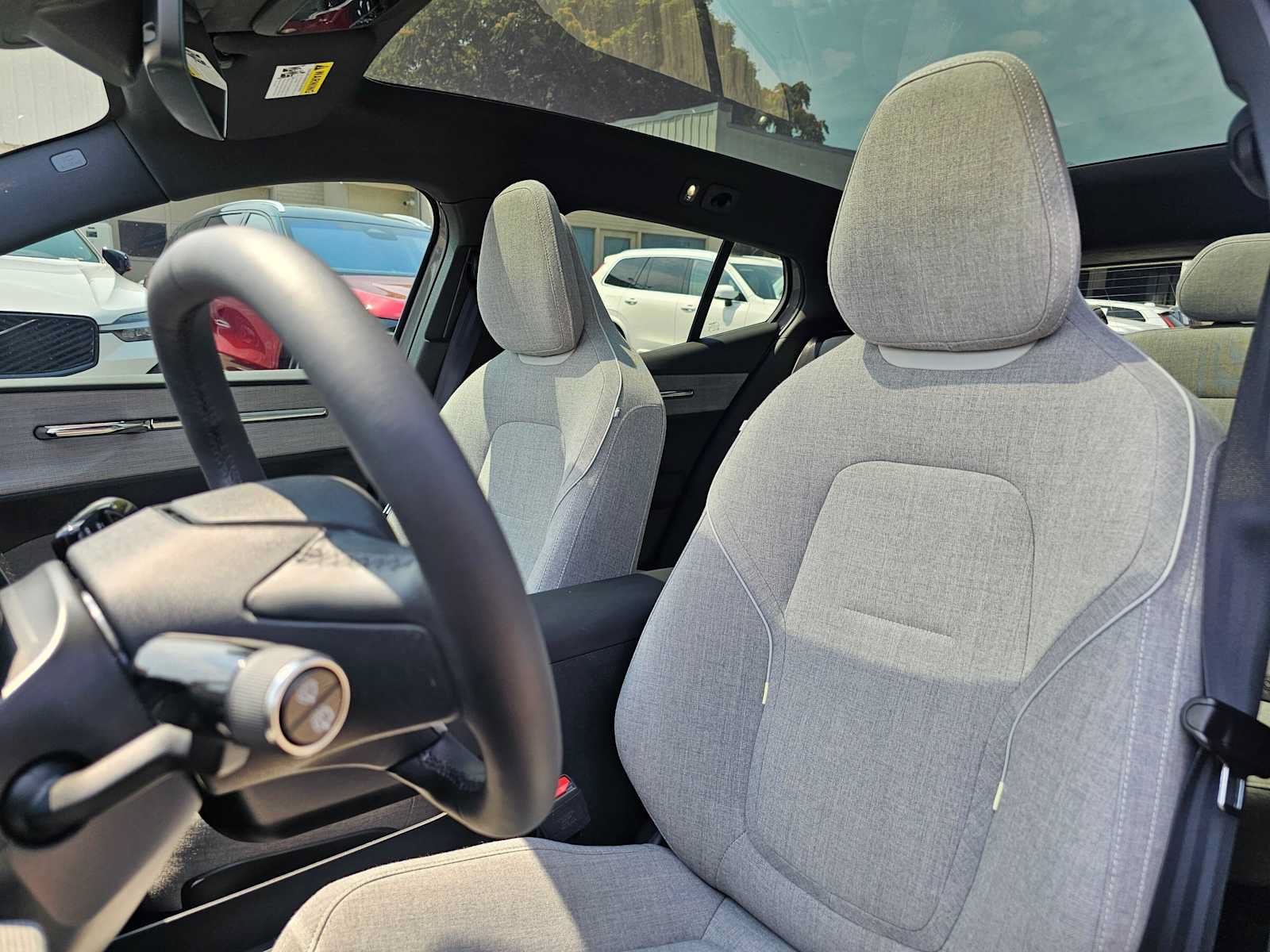 Certified 2025 Volvo EX30 Ultra AWD/4WD image 22