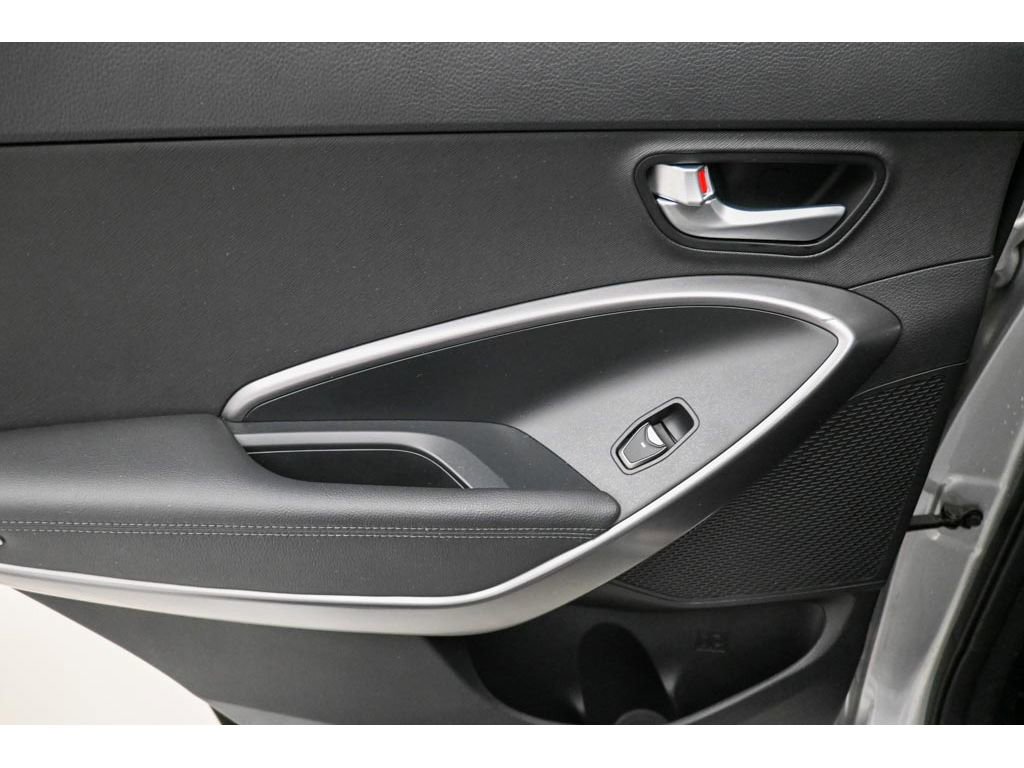 Used 2018 Hyundai Santa Fe Sport 2.0T w/ Cargo Package AWD/4WD image 20