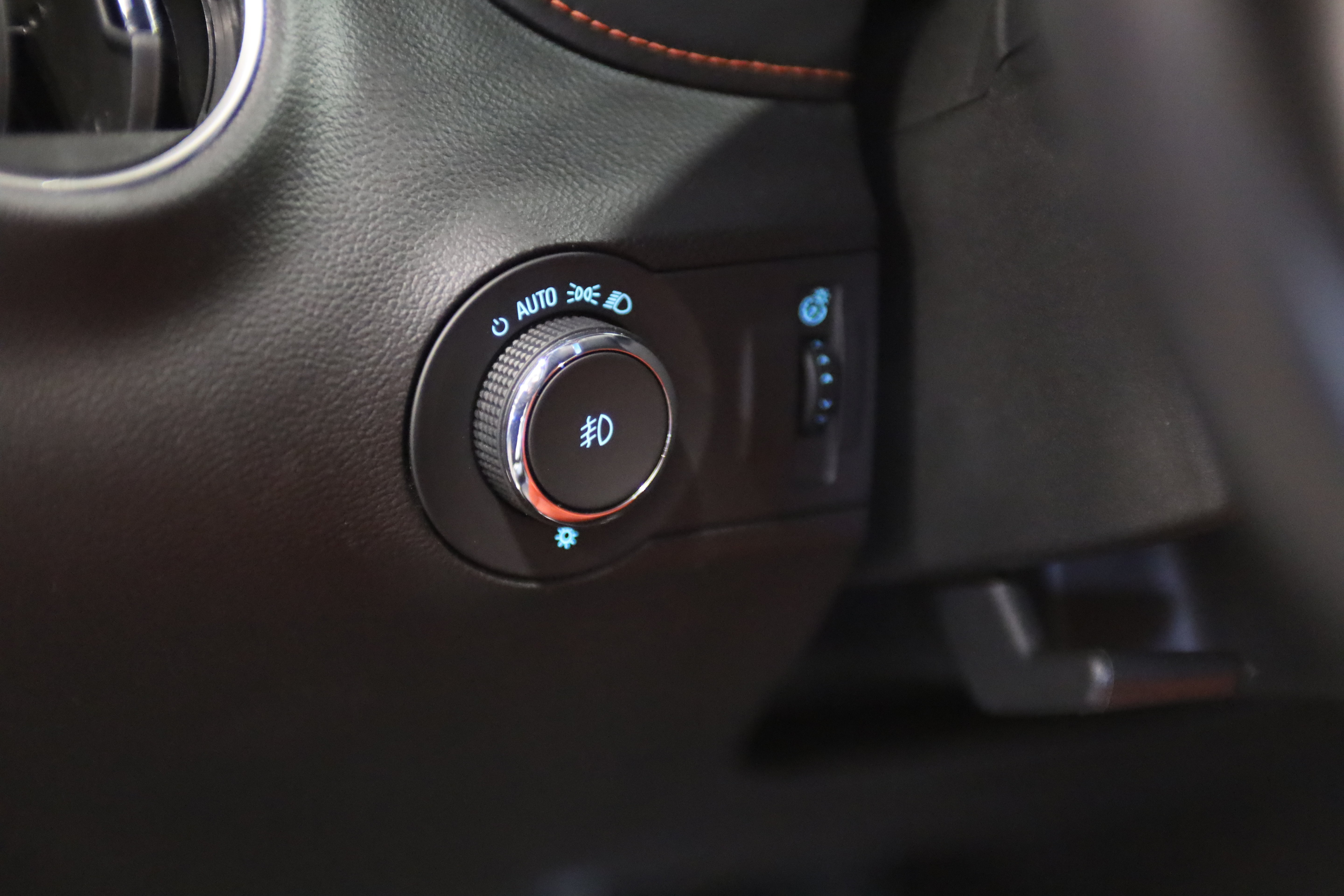 Used 2015 Chevrolet Camaro SS w/ RS Package RWD image 19