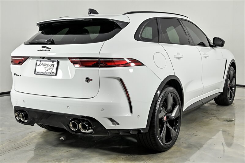 Used 2023 Jaguar F-PACE SVR AWD/4WD image 9
