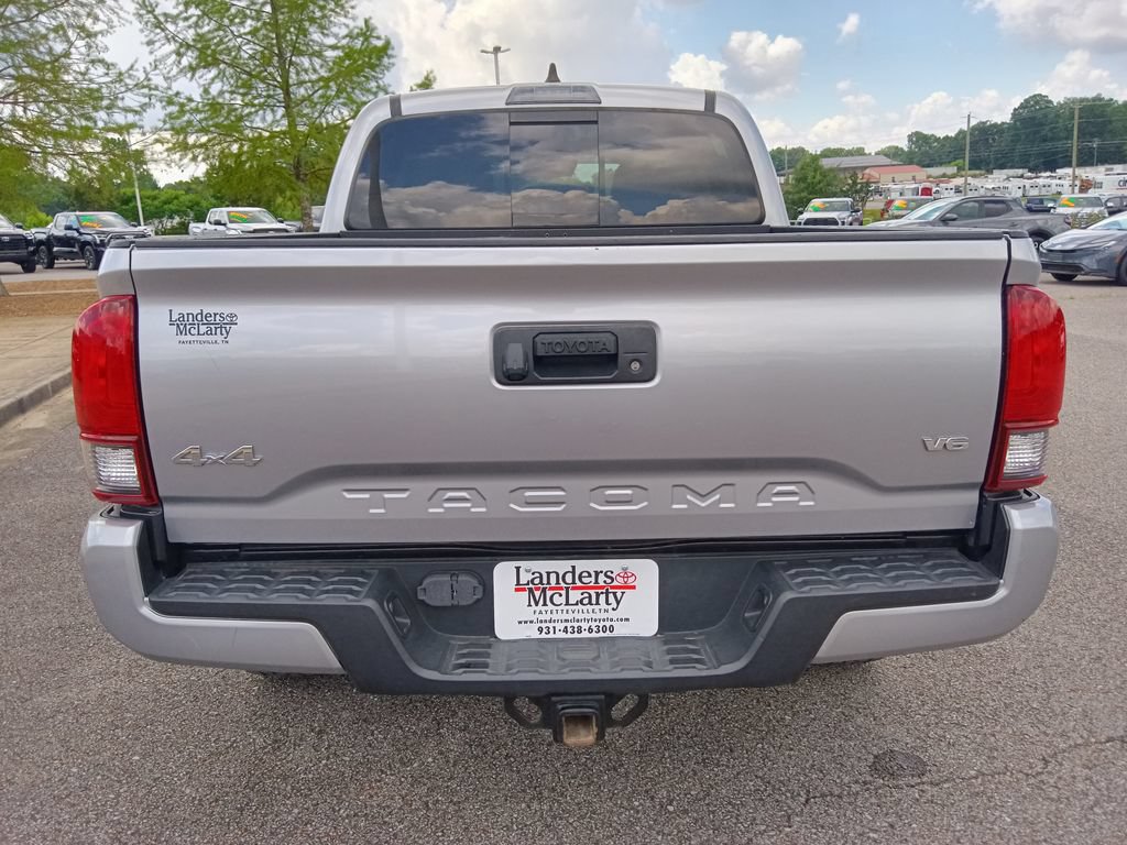 Used 2021 Toyota Tacoma SR5 w/ Technology Package AWD/4WD image 4