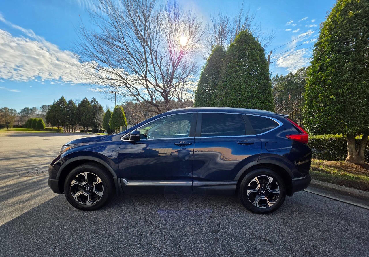 Used 2017 Honda CR-V Touring image 2