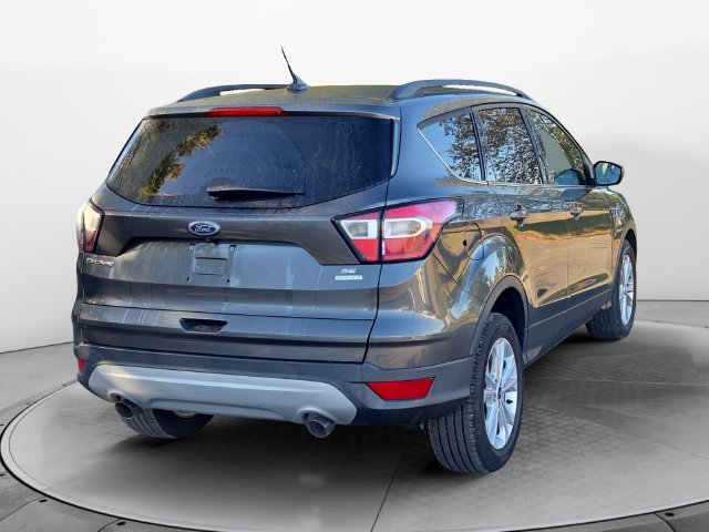 Used 2018 Ford Escape SE w/ SE Sync 3 Package FWD image 5