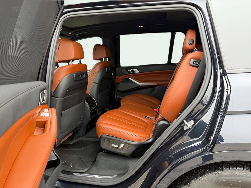 Used 2022 BMW X7 M50i AWD/4WD image 22