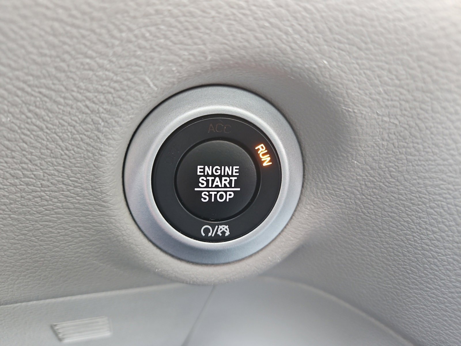 Used 2024 Chrysler Pacifica Touring-L image 30