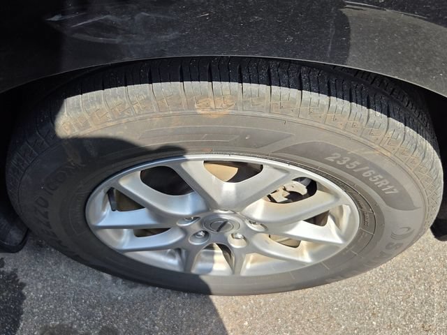 Used 2024 Chrysler Pacifica Touring-L FWD image 3