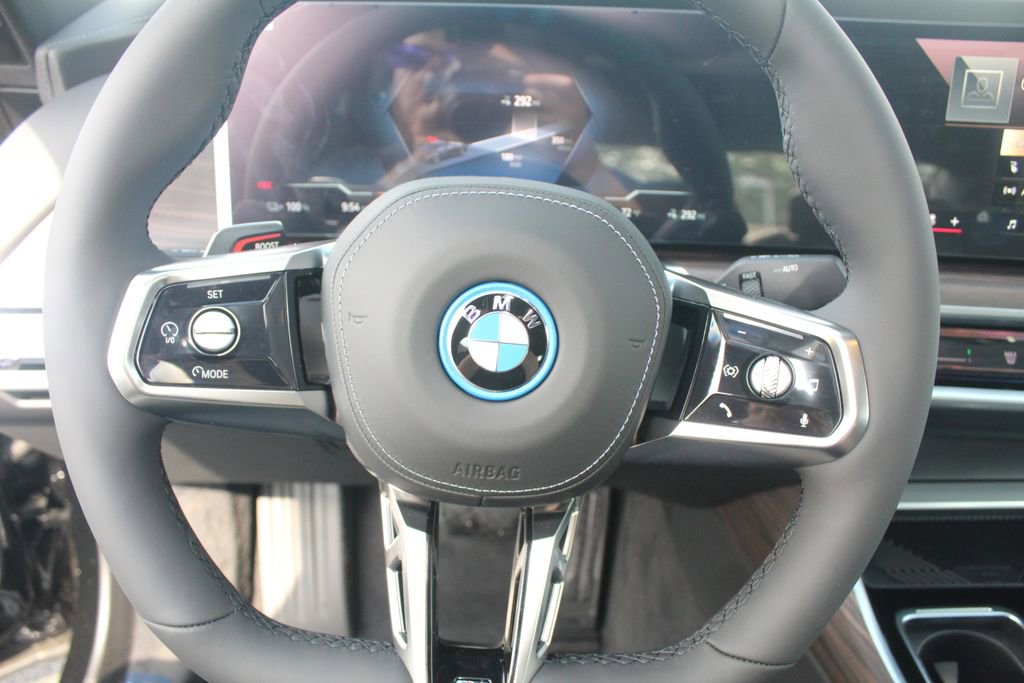 New 2026 BMW i7 xDrive60 w/ Premium Package AWD/4WD image 15