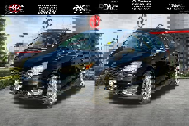 Used 2015 Ford Focus Titanium image 1