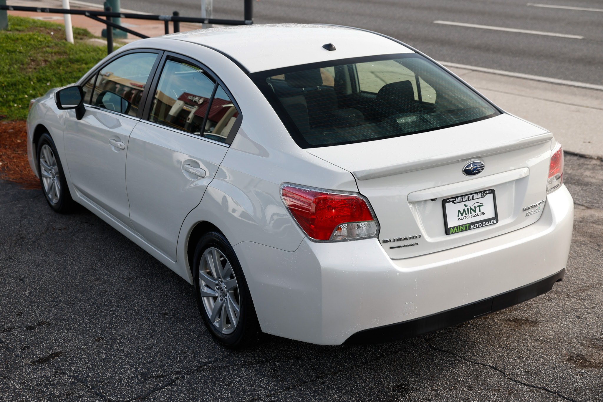 Used 2016 Subaru Impreza 2.0i Premium w/ Popular Package #2 AWD/4WD image 8