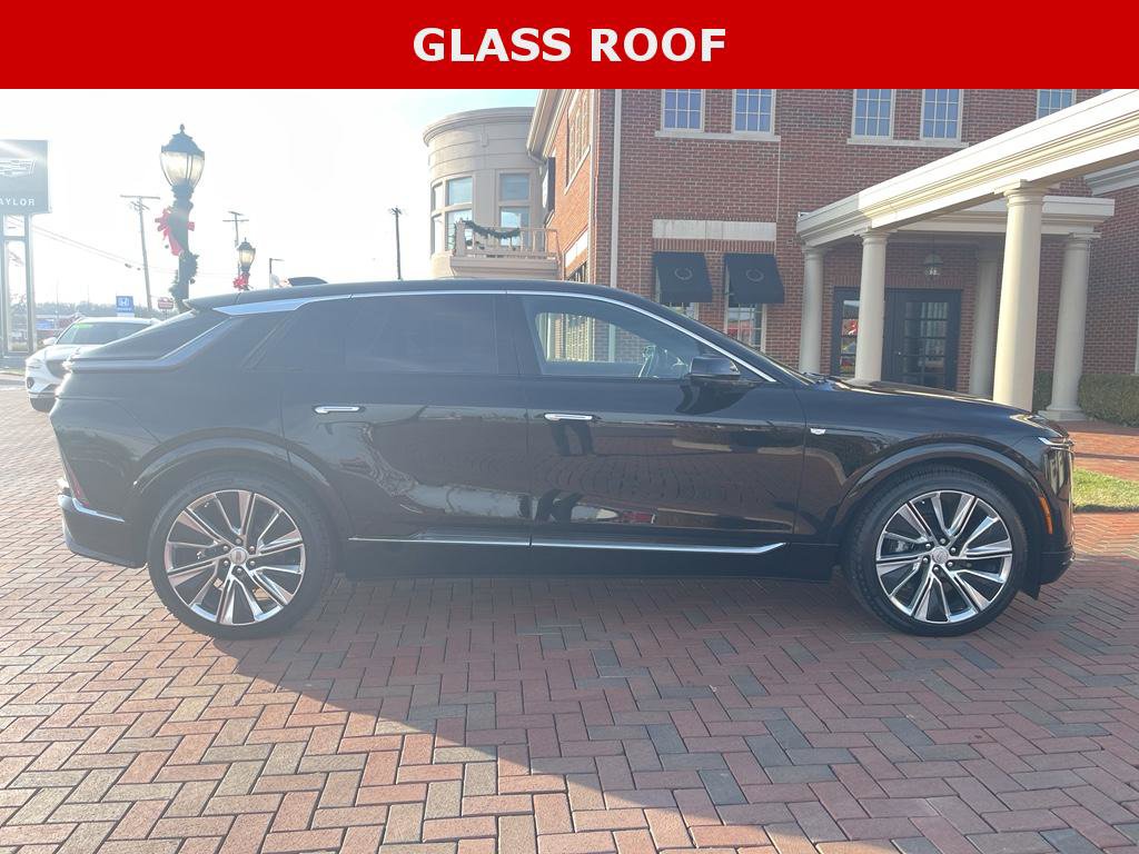 Used 2024 Cadillac Lyriq Luxury w/ LPO, Floor Liner Package image 7