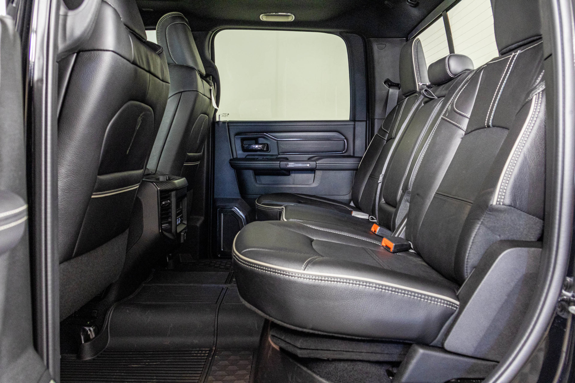 Used 2024 RAM 3500 Limited AWD/4WD image 45