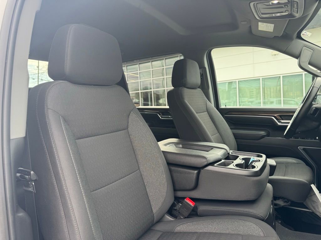 Used 2025 Chevrolet Silverado 2500 LT w/ Convenience Package image 19