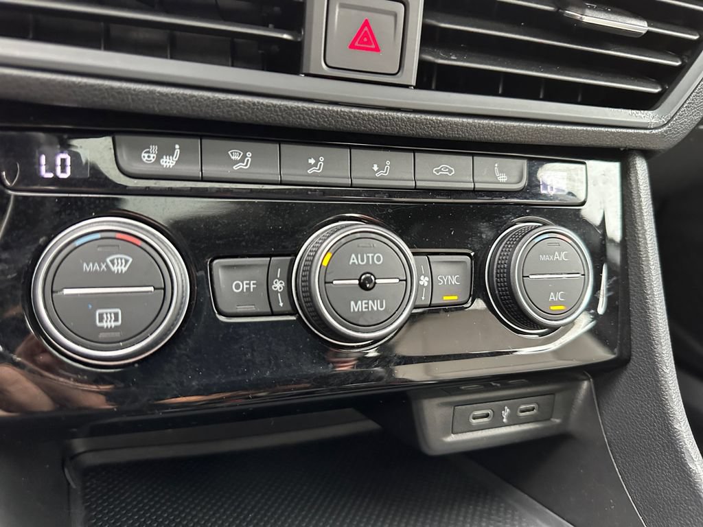 Used 2020 Volkswagen Jetta R-Line w/ R-Line Cold Weather Package FWD image 30