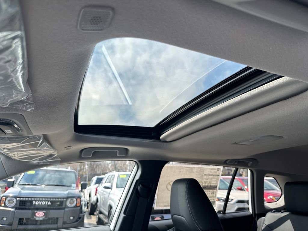 New 2026 Toyota Corolla Cross XLE image 19