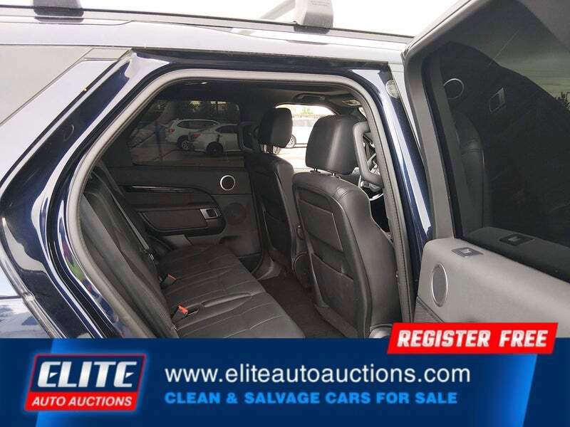 Used 2020 Land Rover Discovery SE AWD/4WD image 16
