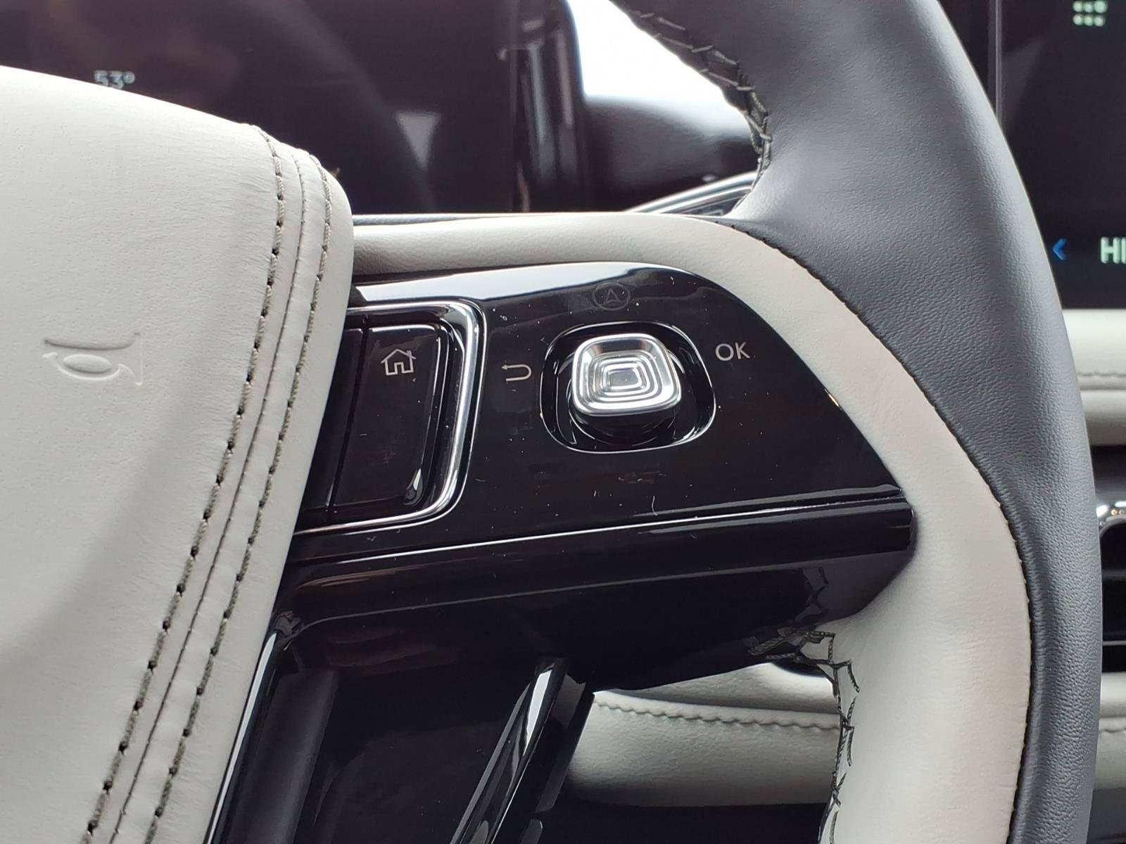 New 2026 Lincoln Aviator AWD image 21
