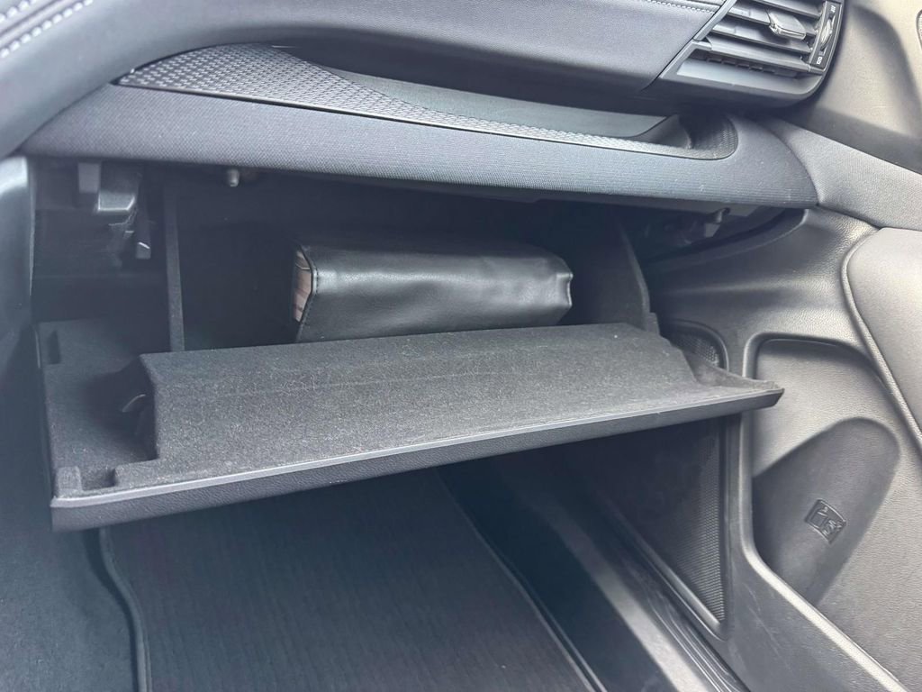 Used 2024 Subaru Legacy Premium image 31