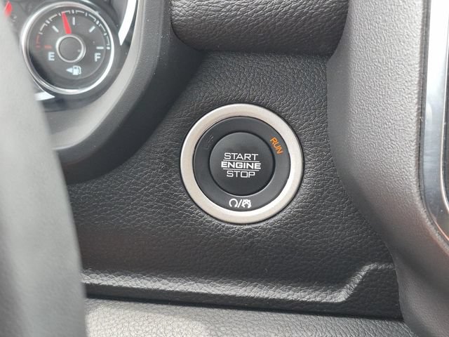 Used 2025 RAM 1500 Laramie AWD/4WD image 37