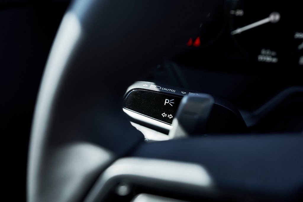 Used 2024 Porsche 911 Carrera 4S w/ Premium Package image 48