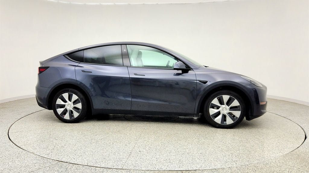Used 2023 Tesla Model Y Long Range AWD/4WD image 4