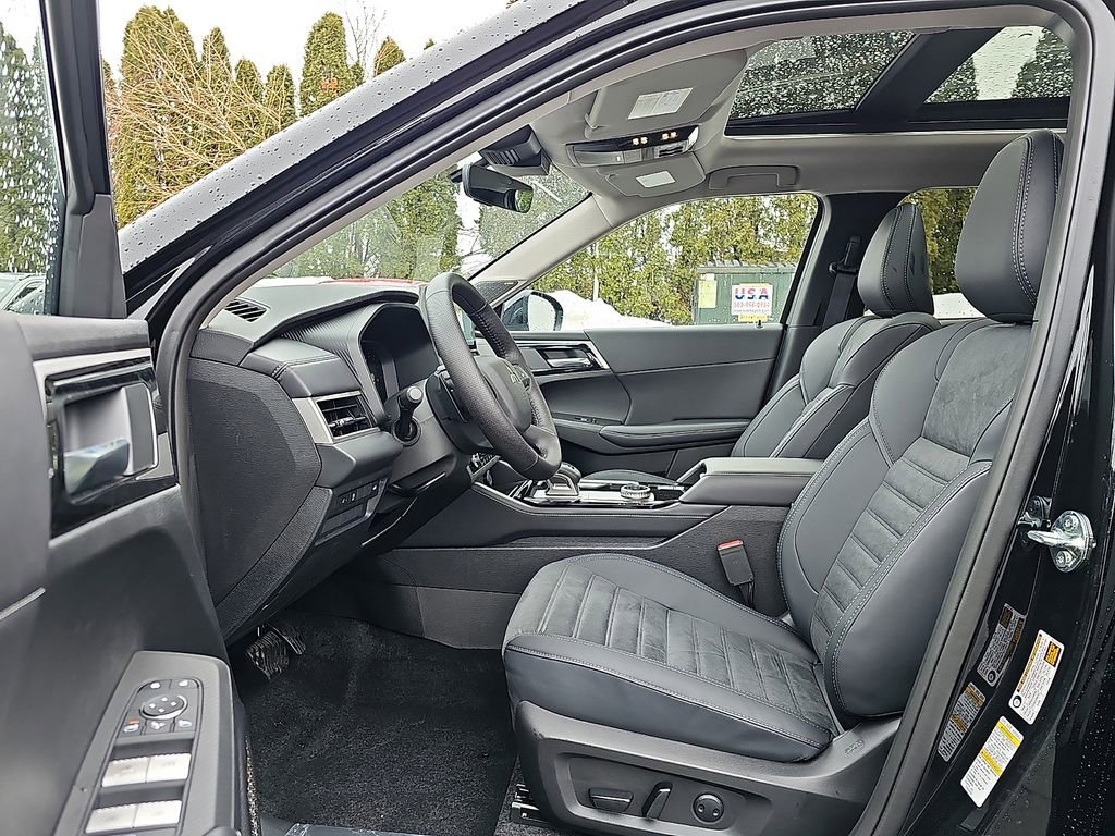 New 2026 Mitsubishi Outlander SE AWD/4WD image 9