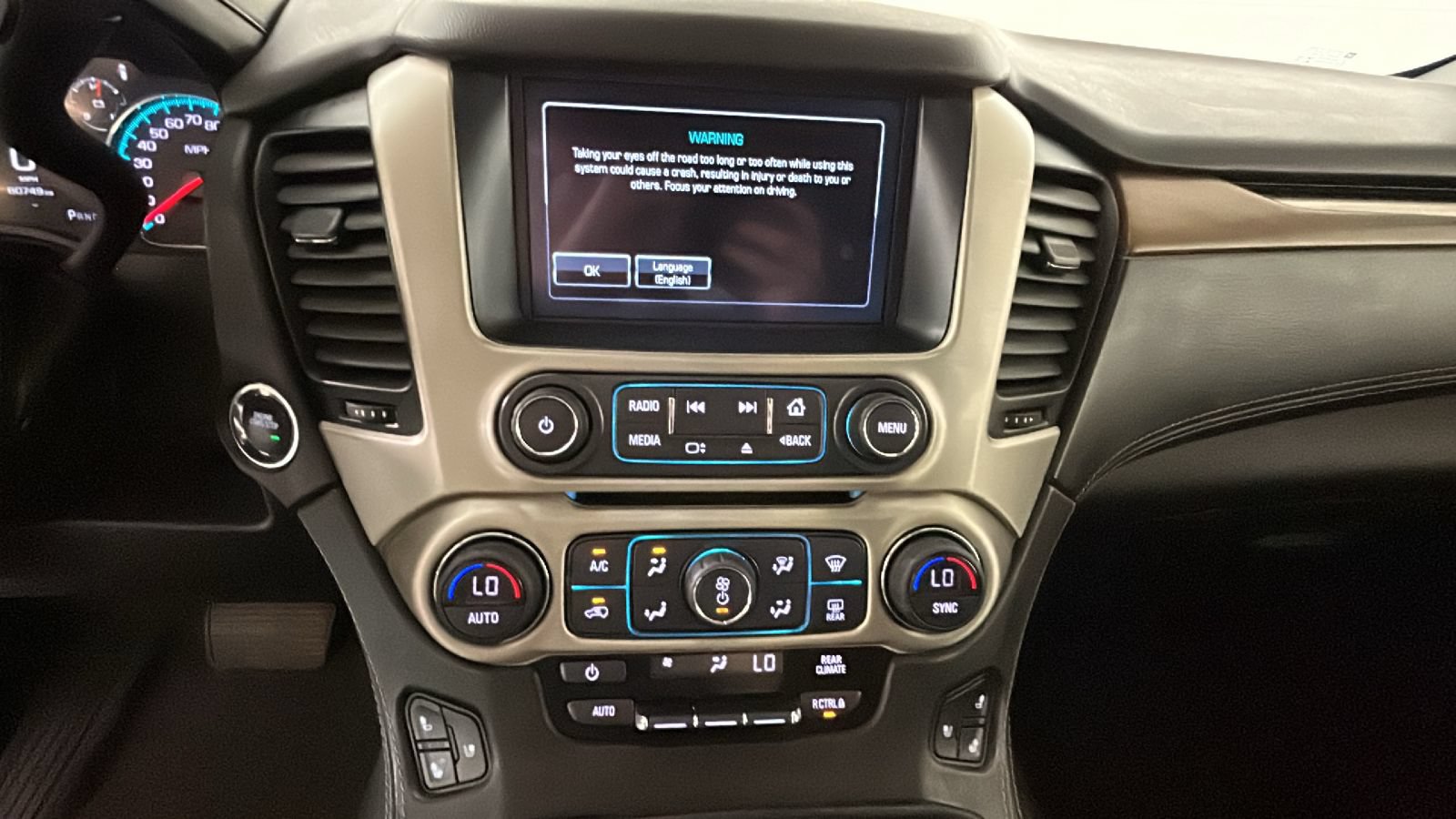 Used 2020 GMC Yukon XL Denali w/ Open Road Package AWD/4WD image 26