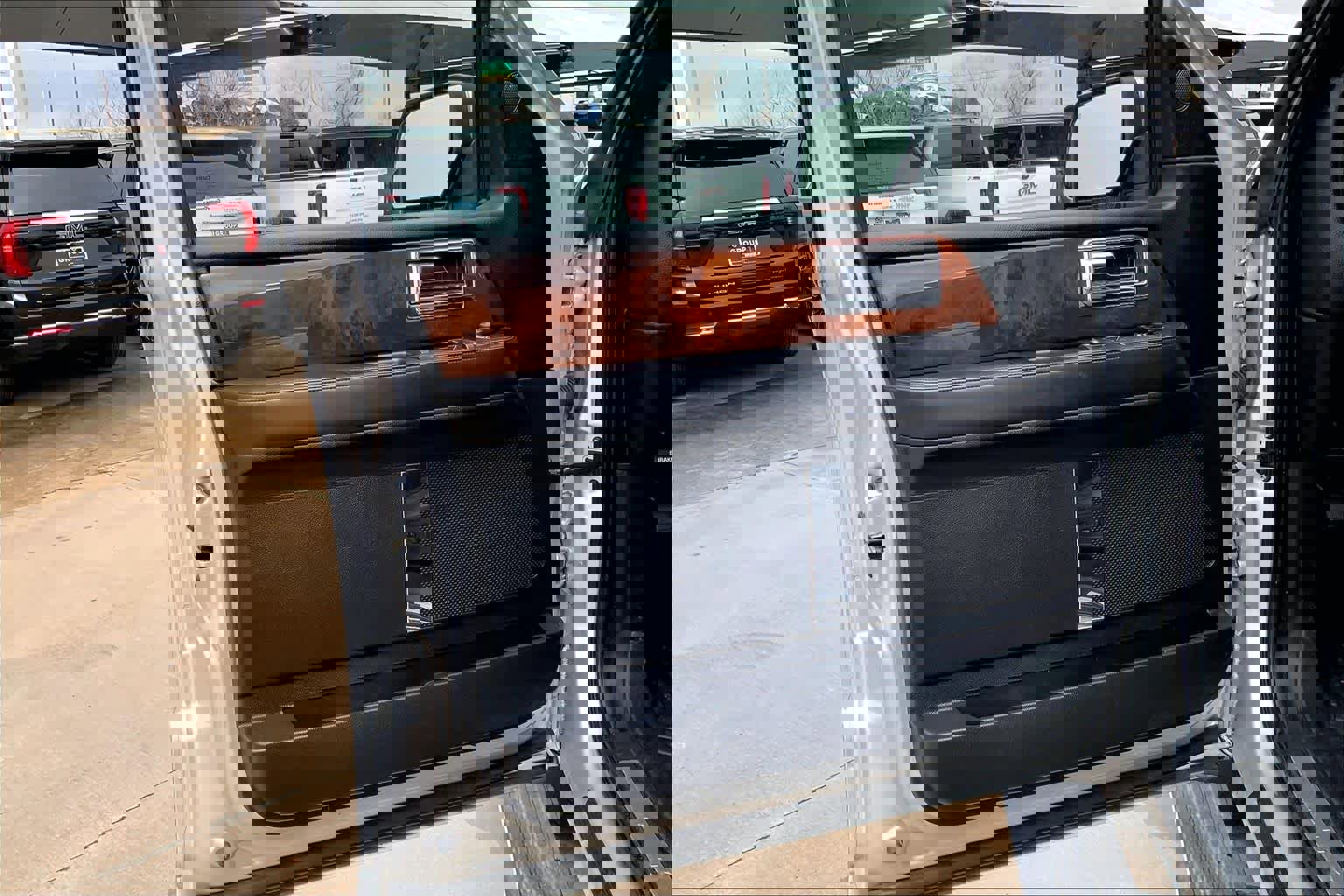 Used 2015 Lincoln Navigator 4WD image 20