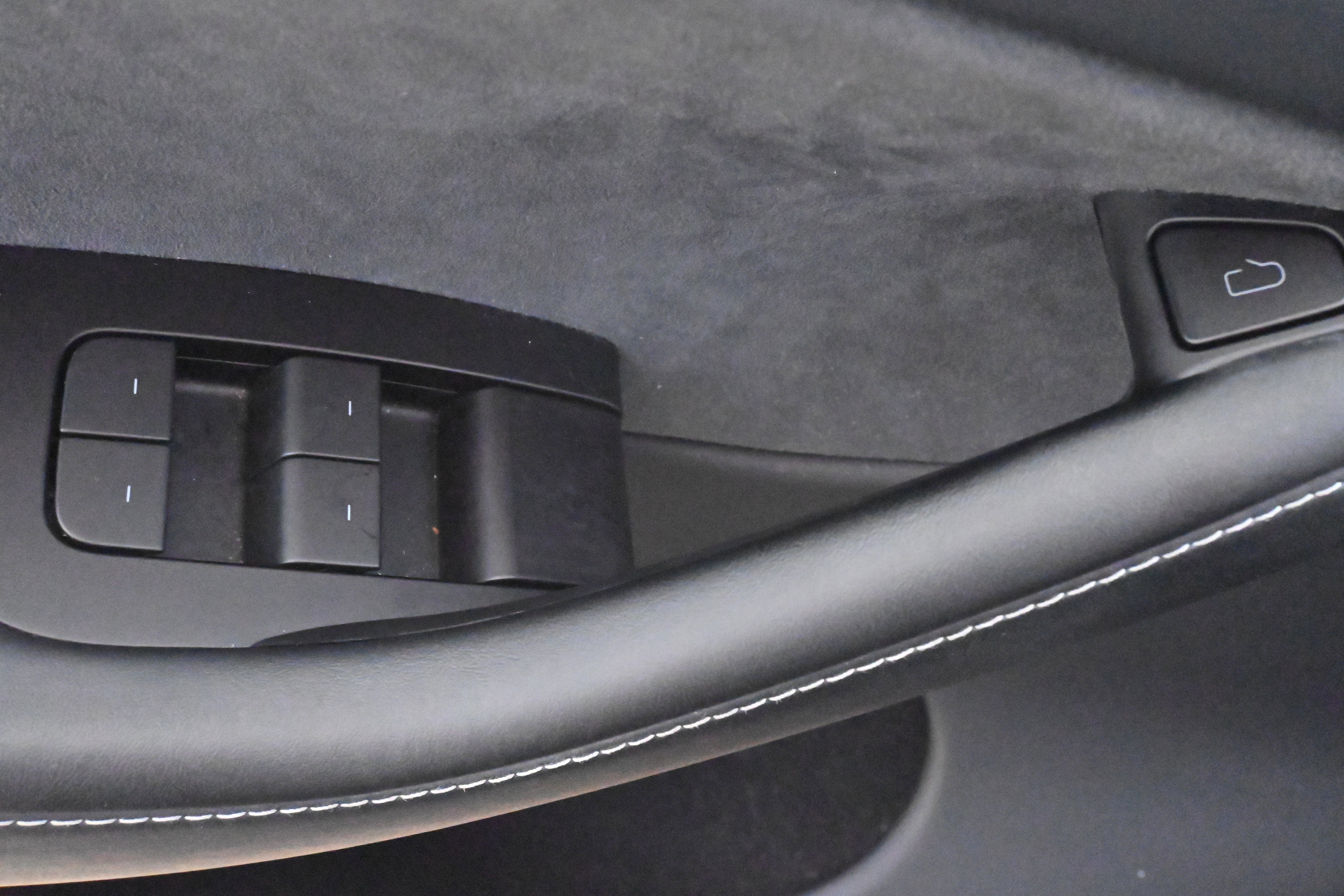 Used 2023 Tesla Model Y Long Range image 27