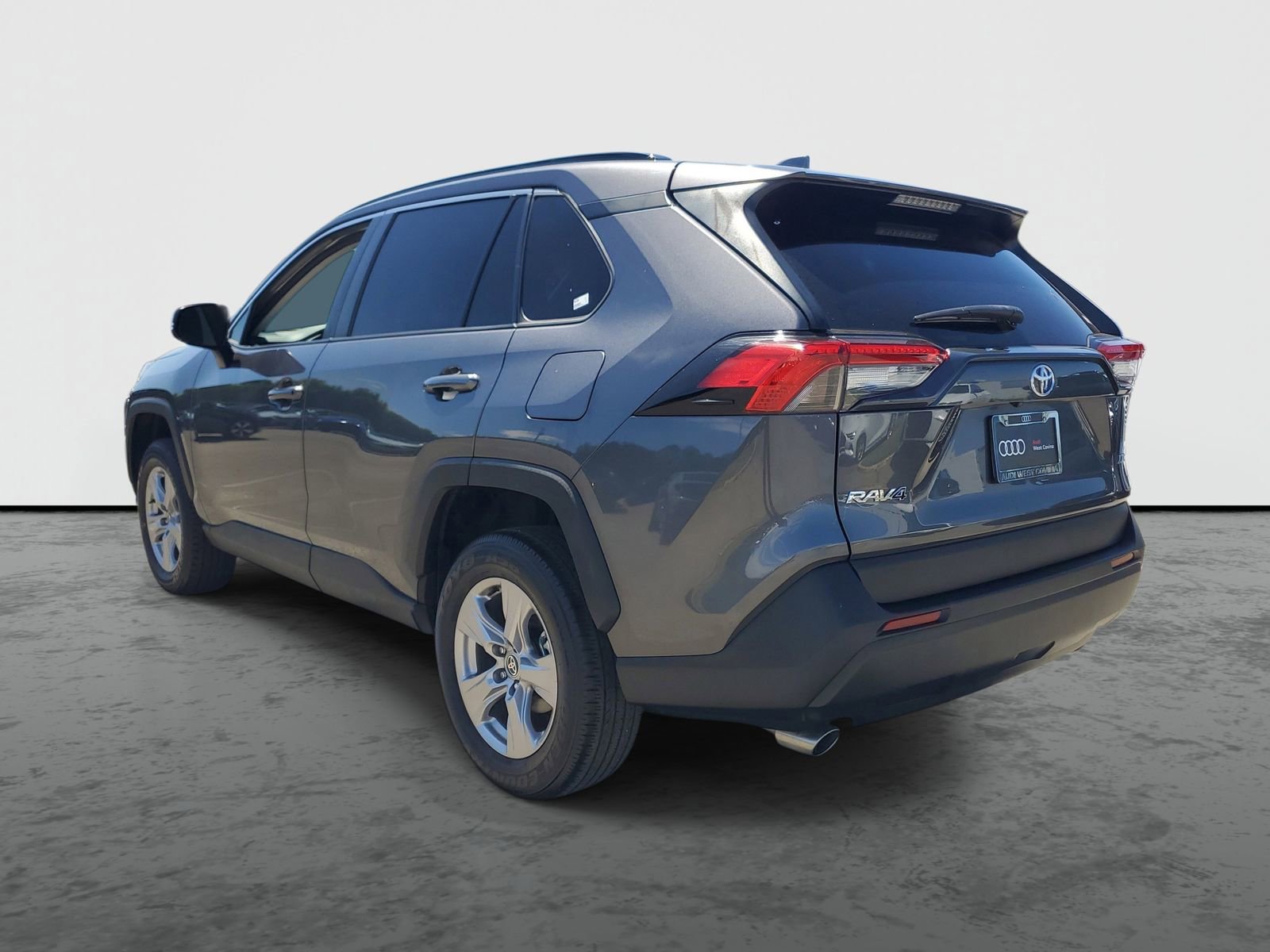 Used 2023 Toyota RAV4 XLE image 3
