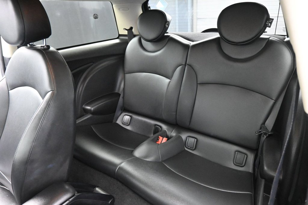 Used 2013 MINI Cooper S FWD image 10