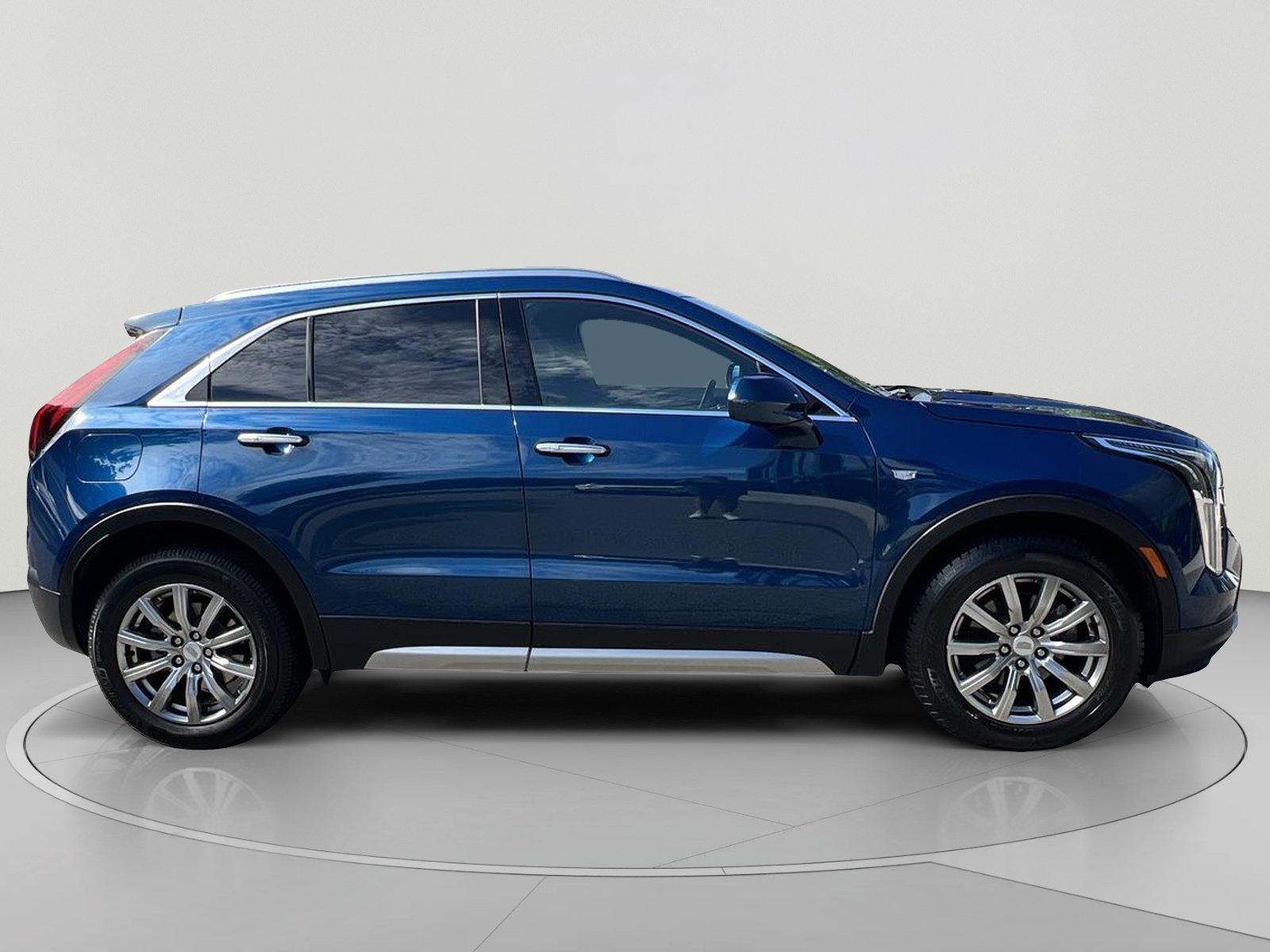 Used 2019 Cadillac XT4 Premium Luxury AWD/4WD image 6
