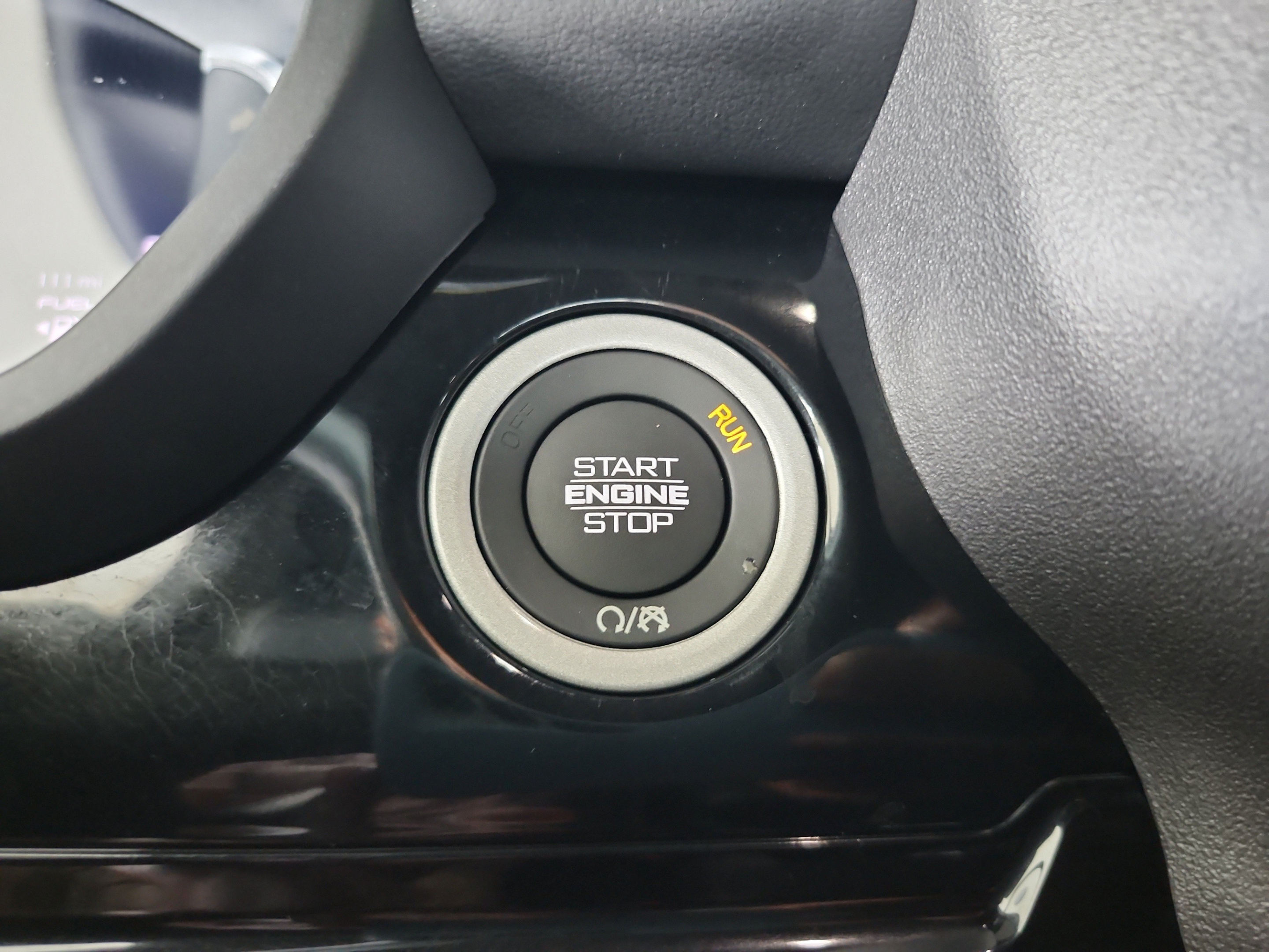 Used 2025 RAM 1500 Laramie w/ Night Edition AWD/4WD image 31