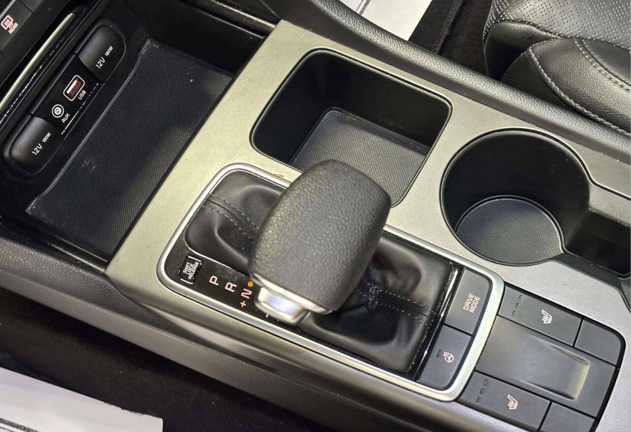 Used 2020 Kia Optima SE FWD image 34