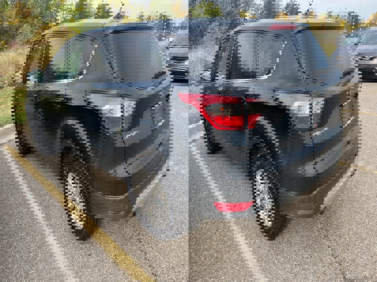 Used 2017 Ford Escape SE image 9