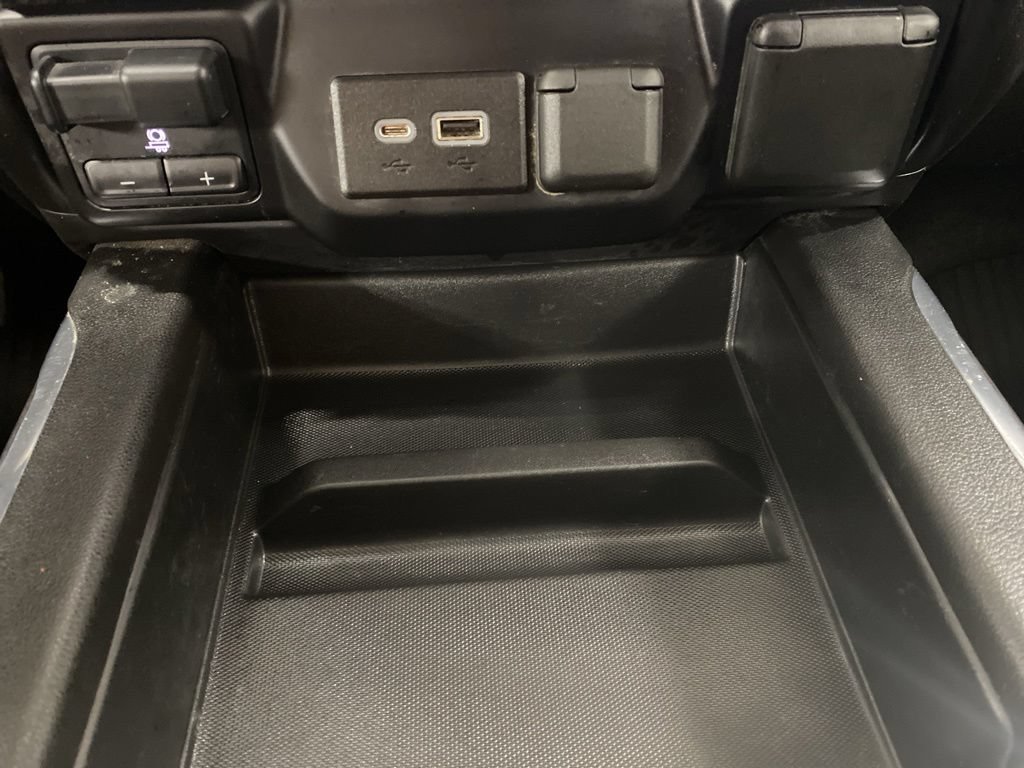 Used 2021 Chevrolet Silverado 3500 LTZ AWD/4WD image 45