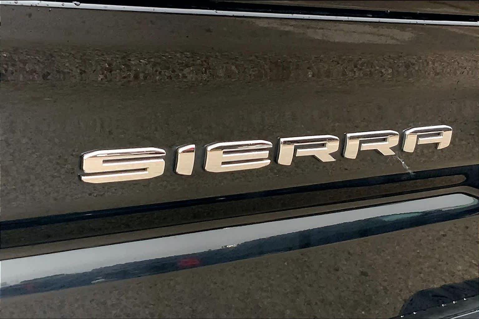 Used 2020 GMC Sierra 1500 SLT RWD image 30