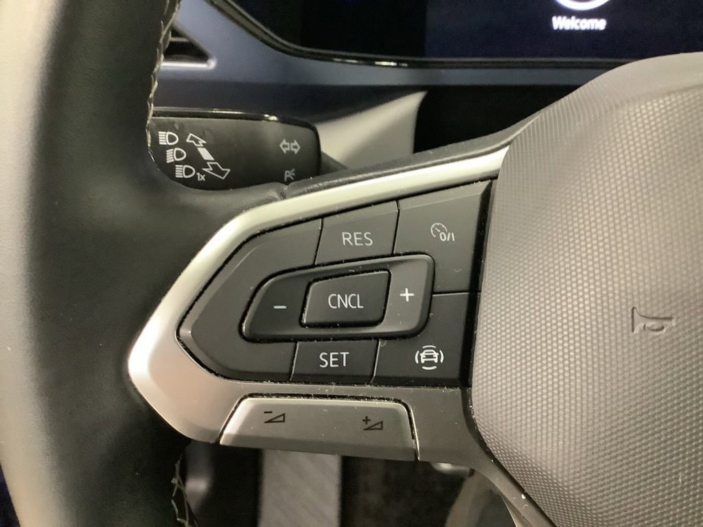 Used 2022 Volkswagen Taos SE AWD/4WD image 7