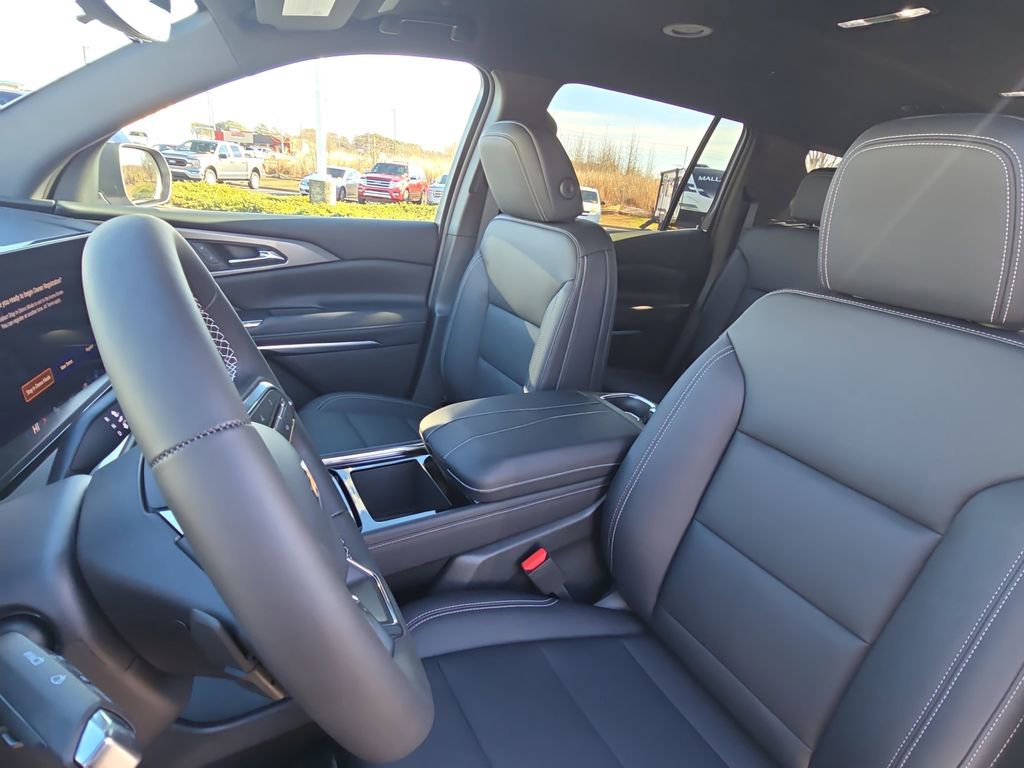 New 2026 Chevrolet Traverse LT w/ Driver Confidence Package image 14