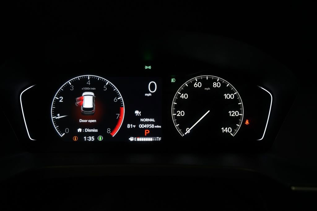 Certified 2025 Honda Pilot Sport image 2